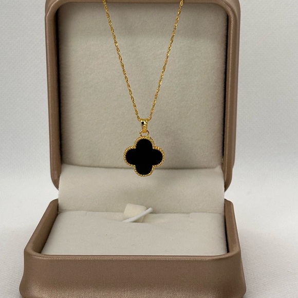 Authentic 18k Solid Gold Necklace
AU750 Stamped - Picture 3 of 4